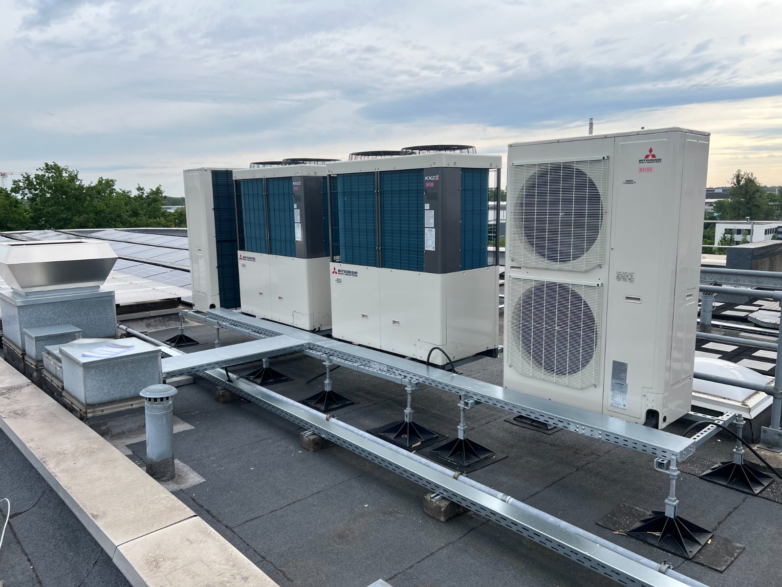 VRF-Klimatisierung Gewerbegebäude Hennigsdorf